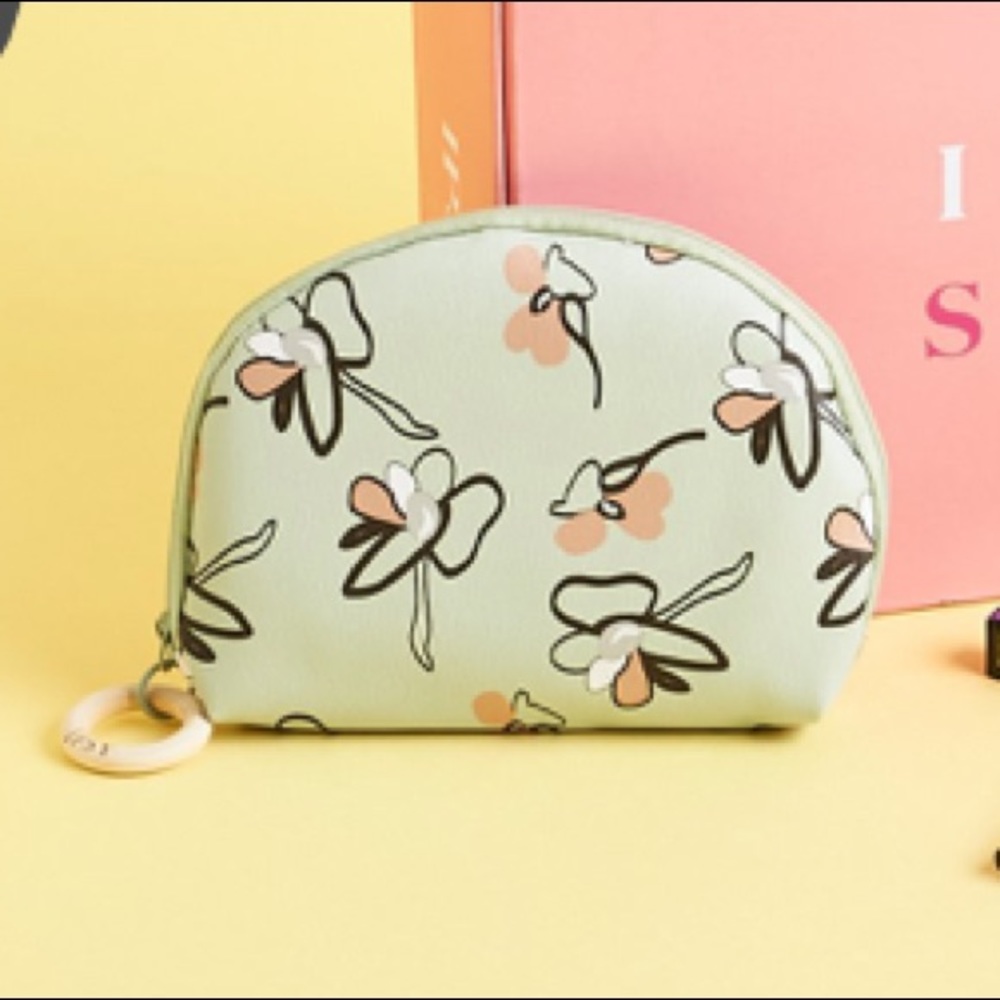 IPSY Glam Bag Plus - April 2020